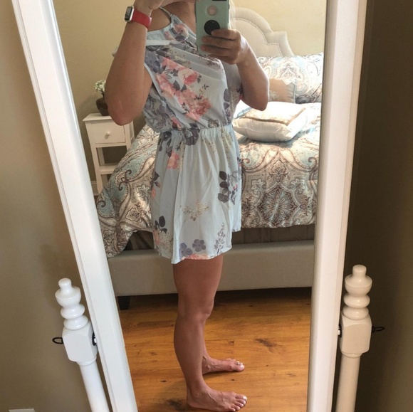 🆕 Cold Shoulder Floral Playsuit - Picture 4 of 8